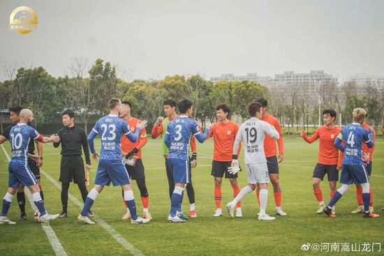 又湿又黄裸乳漫画无遮挡网站