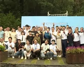 只落落看着